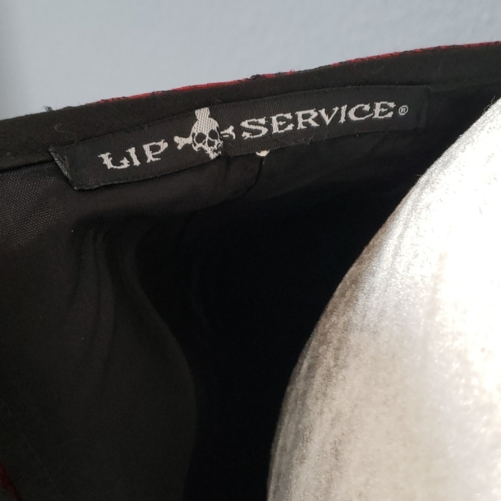 Lip Service Vamp Brocade Skirt With Kick Pleat - Picture 5 of 8